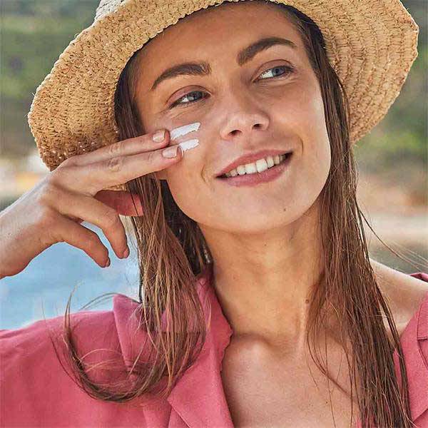 ISDIN FotoUltra 100 Active Unify fusion fluid 02