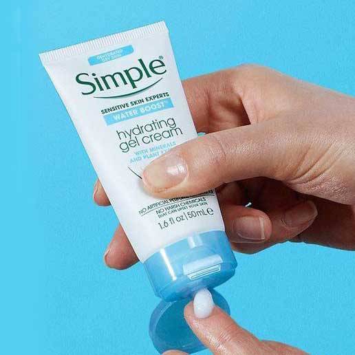 Zomorad.com photo Simple Water Boost Hydrating Gel Cream Face Moisturizer 50 ml 02