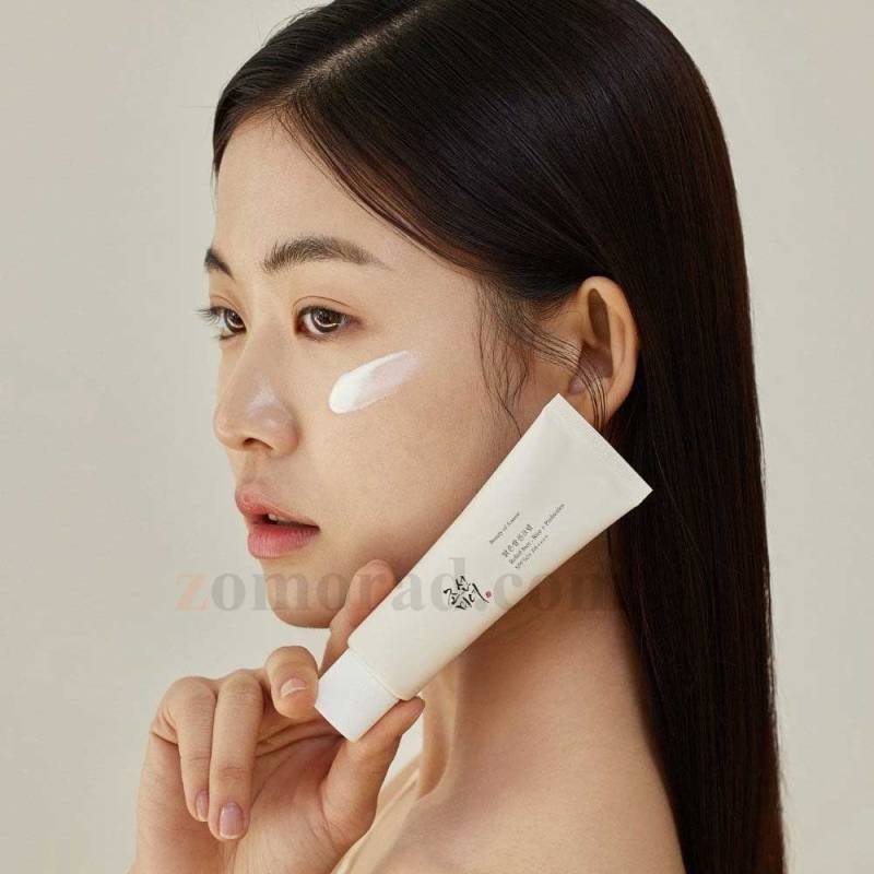 zomorad.com photo Beauty of Joseon Relief Sun Rice Probiotics SPF50PA 06